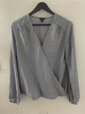Ann Taylor Black and White Striped Long Sleeve Wrap-Front‎ Shirt Medium